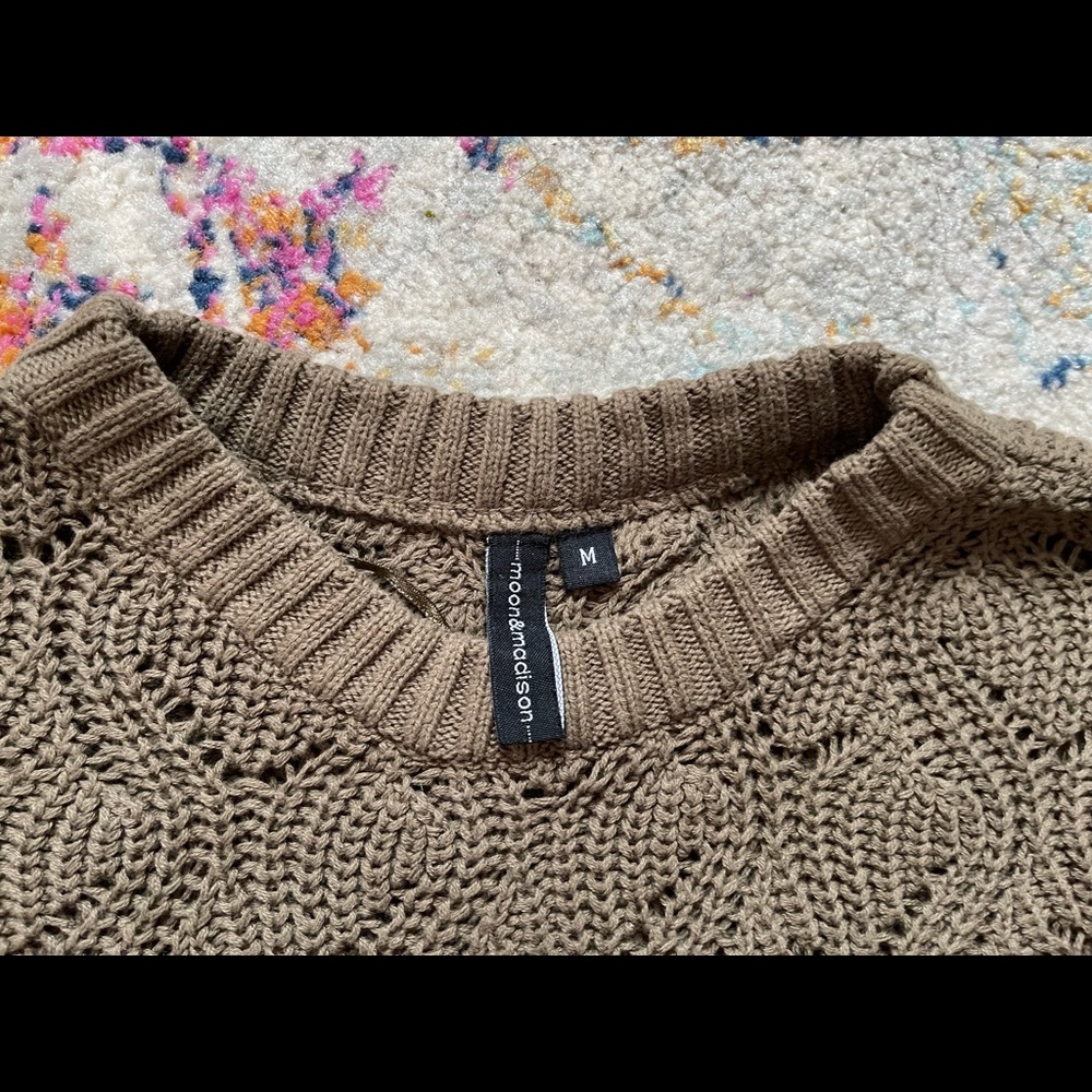 Green olive sweater